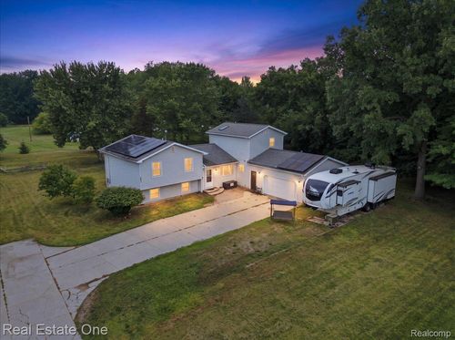 3697 W Lakeshore Dr, Lapeer, MI, 48446 | Card Image