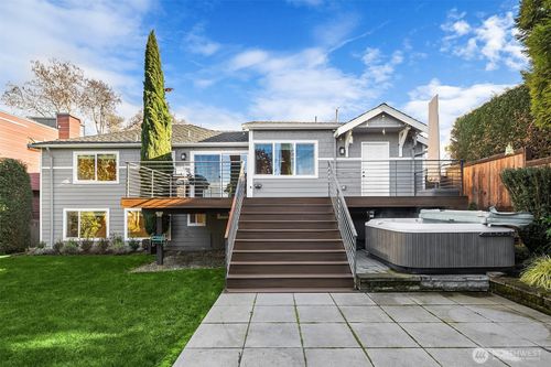 709 3rd St S, Kirkland, WA, 98033-6525 | Card Image