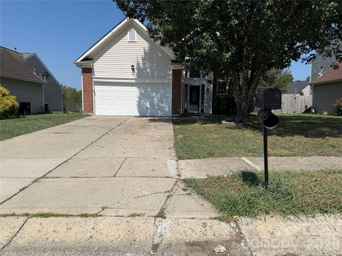 8815 Firestreak Dr, Charlotte, NC, 28216-5790 | Card Image