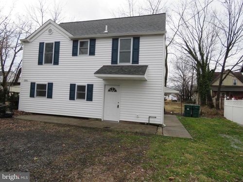 1060 Elwood Ave, BENSALEM, PA, 19020-5689 | Card Image