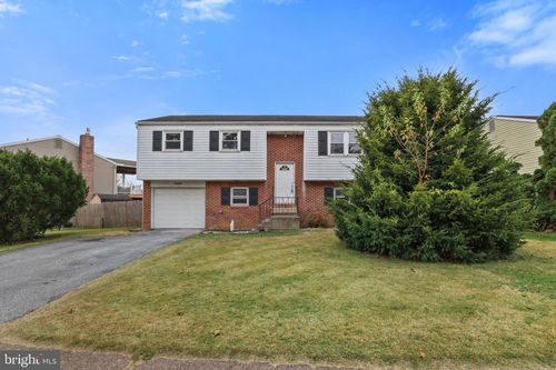 4 E Schoolside Dr, MECHANICSBURG, PA, 17055-2741 | Card Image