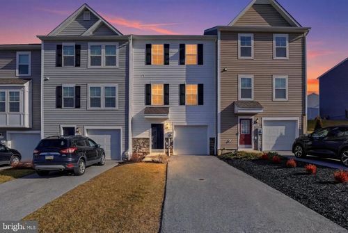 202 Homestead Dr, HANOVER, PA, 17331-8053 | Card Image