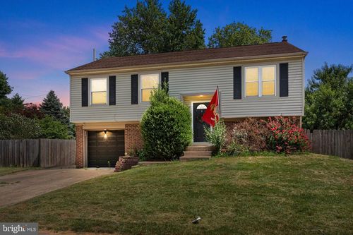 525 Nel Dr, FAIRLESS HILLS, PA, 19030-3809 | Card Image