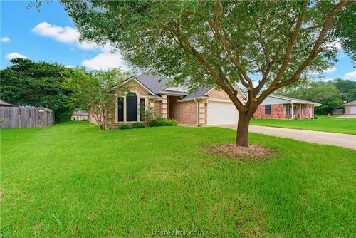 702 Woodson Dr, Caldwell, TX, 77836-1300 | Card Image