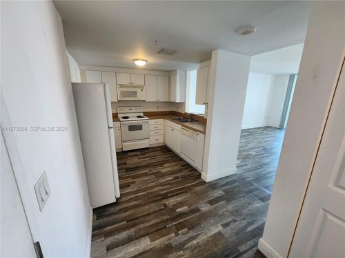 apt-909-1250 S Miami Ave, Miami, FL, 33130-4105 | Card Image