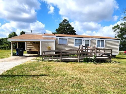 4590 Wilson Dr, Ayden, NC, 28513-7158 | Card Image