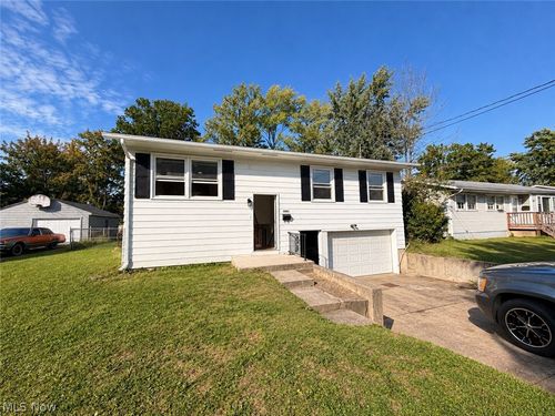 3086 Solar Dr Nw, Warren, OH, 44485-1610 | Card Image