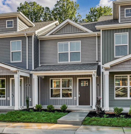145 Quarry Point Dr, Clarksville, TN, 37043-3368 | Card Image