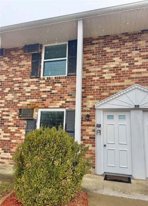 apt-b-310 S 12th St, Connellsville, PA, 15425-2932 | Card Image