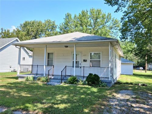 1017 E 14th St, Pittsburg, KS, 66762-3442 | Card Image