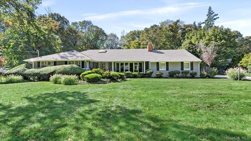 49 Salem Ridge Dr, Huntington, NY, 11743-3018 | Card Image