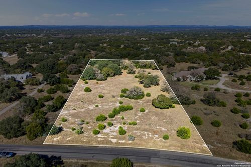 203 Greystone Cir, Boerne, TX, 78006-4219 | Card Image