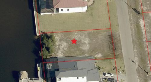 3002 Nw 47th Ave, Cape Coral, FL, 33993-7379 | Card Image