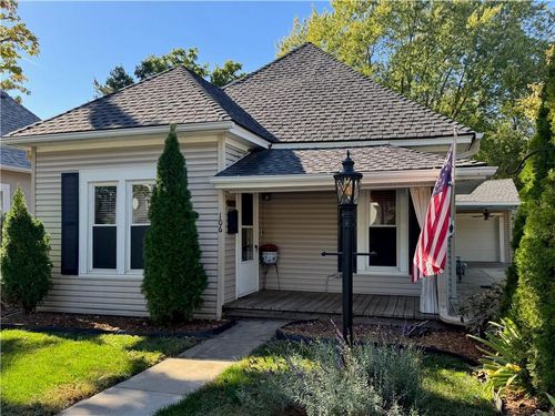 106 Suddarth St, Liberty, MO, 64068-2546 | Card Image