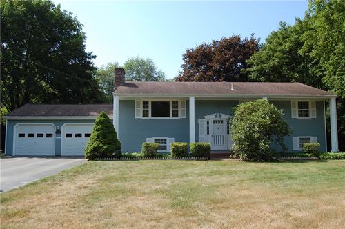 109 Suffolk Dr, North Kingstown, RI, 02852-1663 | Card Image