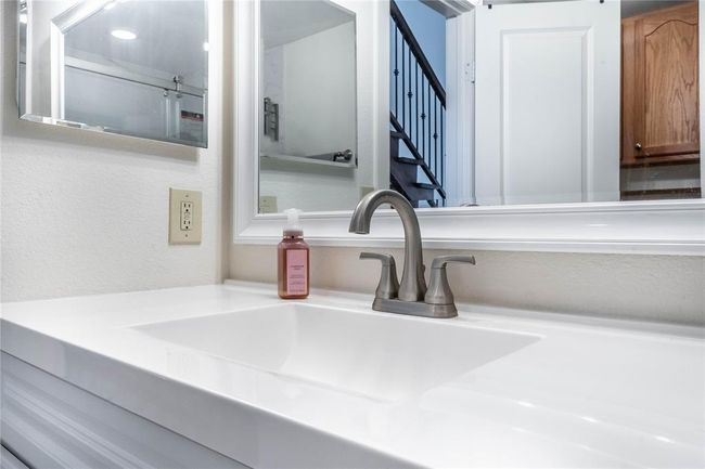 APT-13 - 1602 Elgin St, Townhouse with 2 bedrooms, 2 bathrooms and null parking in Houston TX | Image 27