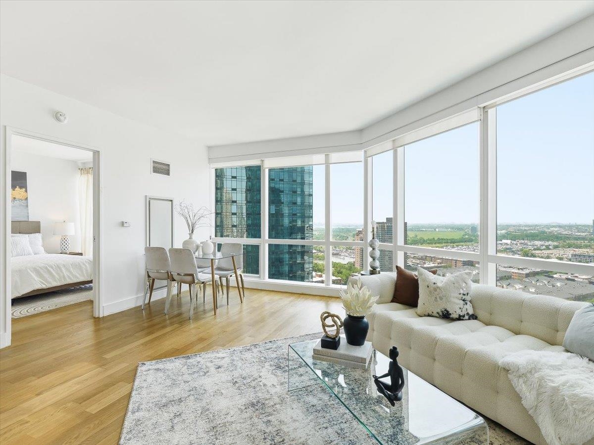 Residential in JC, Downtown 4