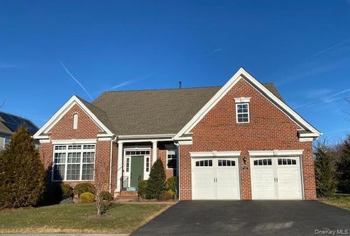 13 Tompkins Ln, East Fishkill, NY, 12533-6725 | Card Image