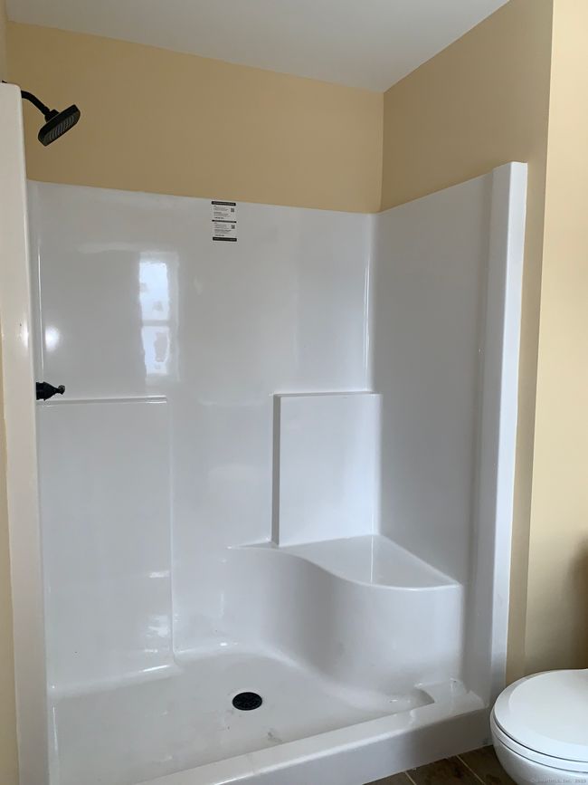 Master Bath (alt) | Image 12