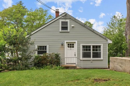 5 London Rd, Salem, NH, 03079-1423 | Card Image