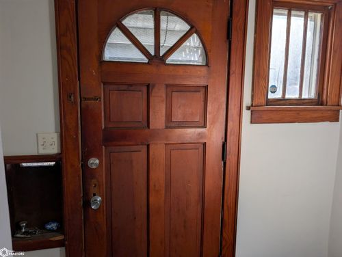 722 Market St, Burlington, IA, 52601-5466 | Card Image