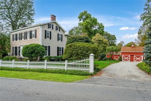 20 Mead St, Waccabuc, NY, 10597-1103 | Card Image