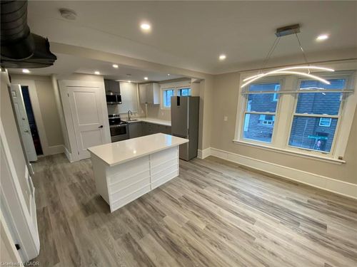 193 Balmoral Ave N, Hamilton, ON, L8L7S1 | Card Image