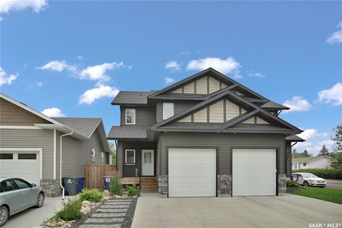 121A 8th Ave N, Warman, SK, S0K4S1 | Card Image