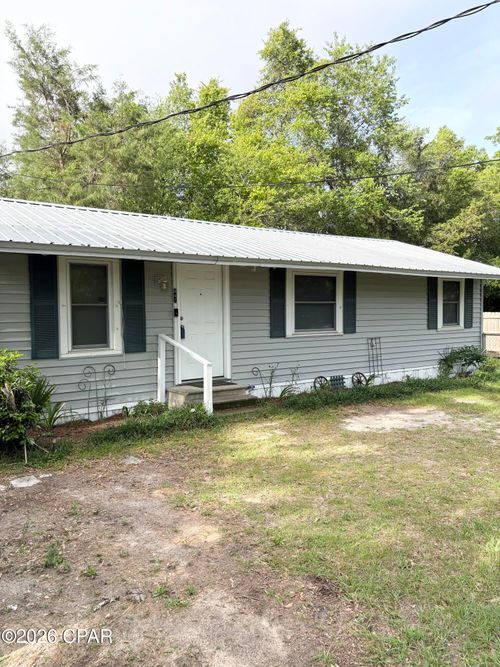947 11th Ave, Graceville, FL, 32440-1605 | Card Image