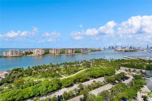 1805-400 S Pointe Dr, Miami Beach, FL, 33139-7360 | Card Image