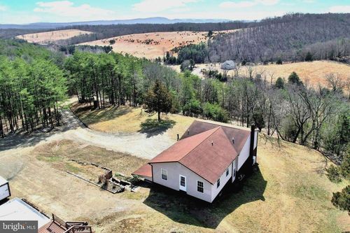 40 Amandas Ln, KEYSER, WV, 26726-6442 | Card Image