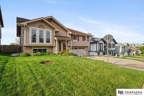 8261 Read Street, Omaha, NE, 68122 | Card Image