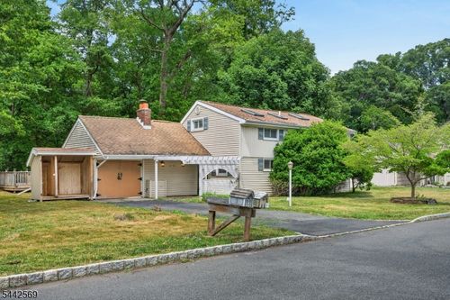 148 Woodland Rd, Piscataway, NJ, 08854-4222 | Card Image