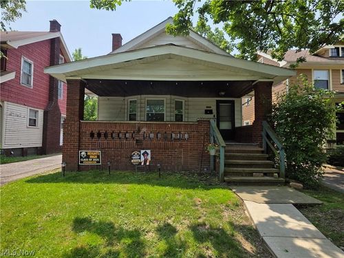 3270 Berkshire Rd, Cleveland Heights, OH, 44118-2525 | Card Image