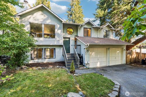1632 Ne Perkins Way, Shoreline, WA, 98155 | Card Image