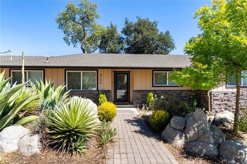 5155 Ardilla Ave, Atascadero, CA, 93422-3223 | Card Image
