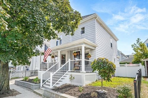 12 Morris St, Everett, MA, 02149-2923 | Card Image