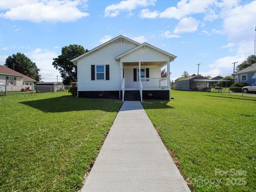 3 Maple St, Great Falls, SC, 29055-1522 | Card Image