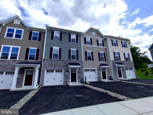 124 Glory Maple Ln, DOWNINGTOWN, PA, 19335-1577 | Card Image