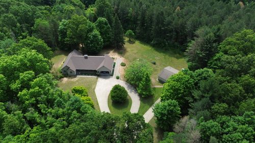 65563 32nd St, Lawton, MI, 49065-8491 | Card Image