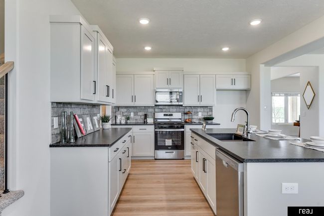 5413 N 191 St St, House other with 4 bedrooms, 4 bathrooms and 3 parking in Elkhorn NE | Image 21