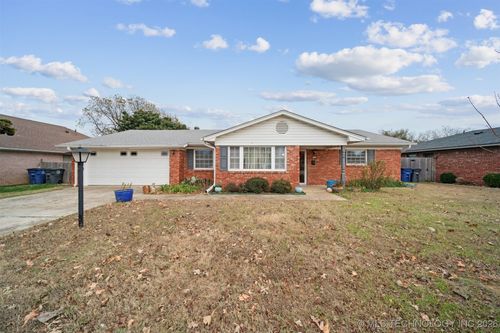 1529 S 77th Eastavenue, Tulsa, OK, 74112 | Card Image