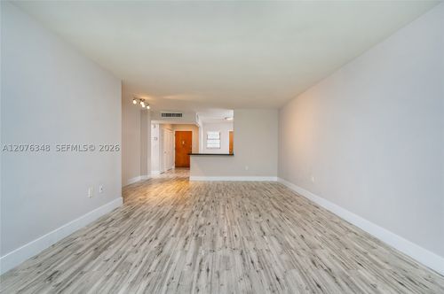 115-1-1690 Ne 191st St, Miami, FL, 33179-4103 | Card Image