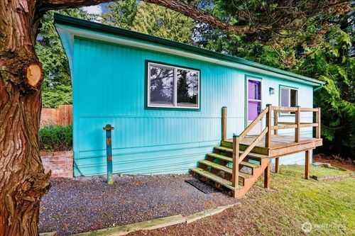 32031 81st Dr Nw, Stanwood, WA, 98292-9717 | Card Image