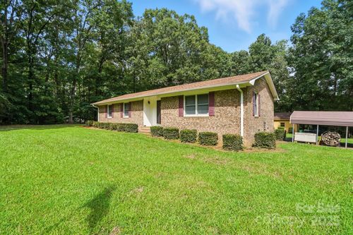 4207 Amanda Dr, Midland, NC, 28107-9717 | Card Image