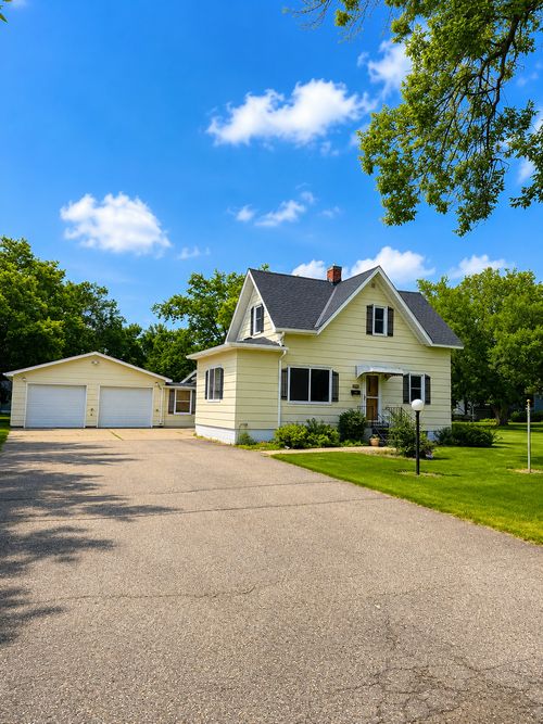 627 S Litchfield Ave, Litchfield, MN, 55355-3419 | Card Image
