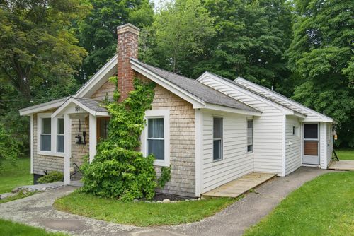 181 Kearsarge Way, Portsmouth, NH, 03801-3423 | Card Image