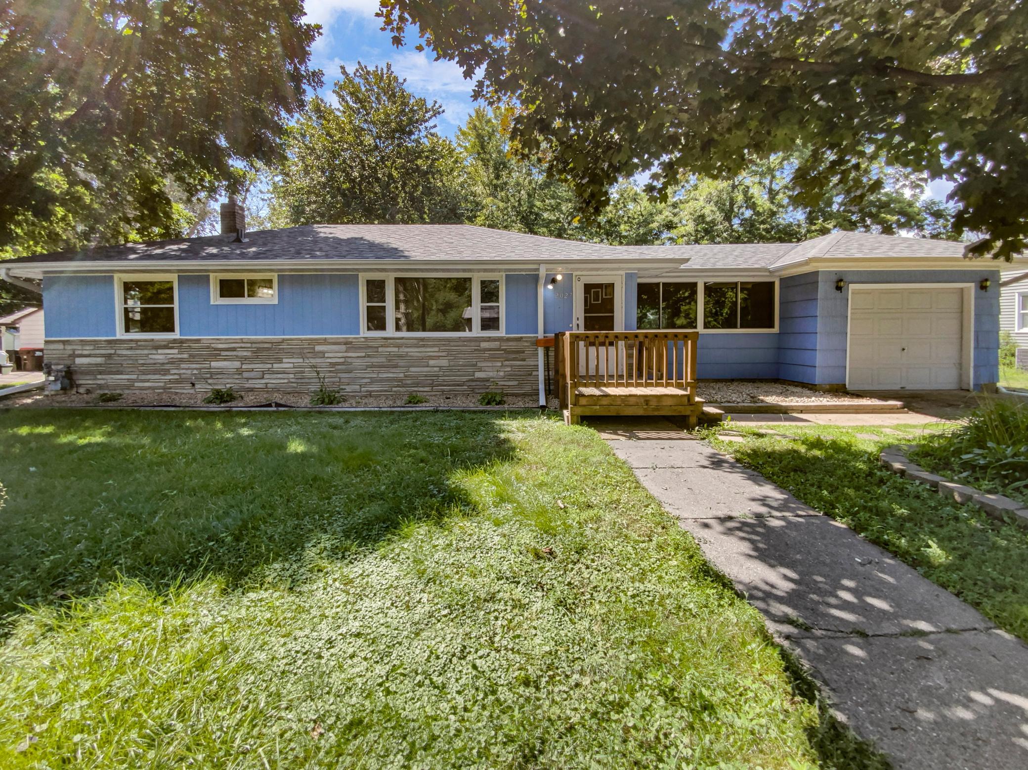 English St, Saint Paul, MN 55109