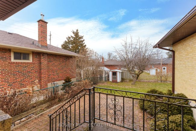 47 Tinder Cres, House other with 4 bedrooms, 2 bathrooms and 4 parking in North York ON | Image 5