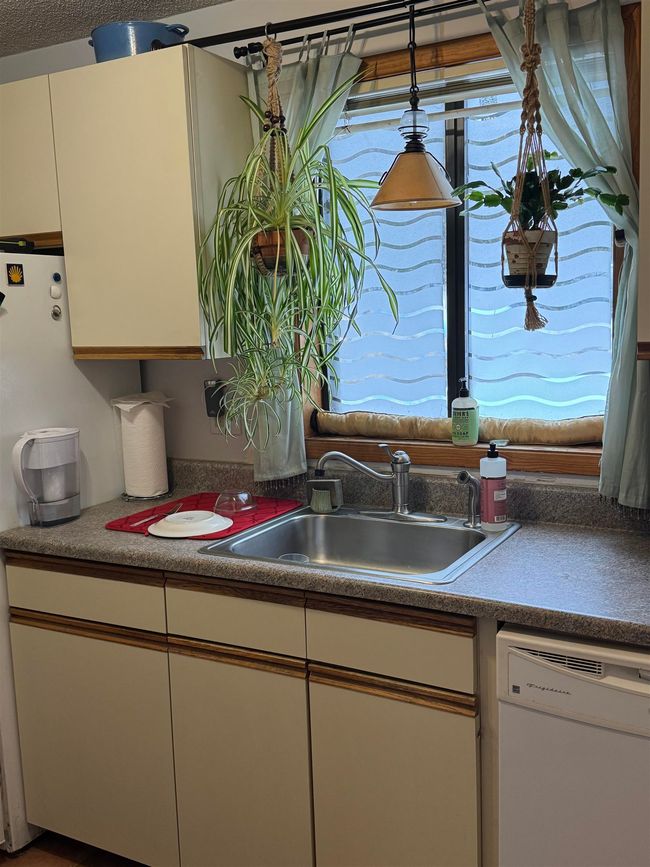 11 - 14 Streamside Rd, Condo with 2 bedrooms, 2 bathrooms and null parking in Campton NH | Image 21
